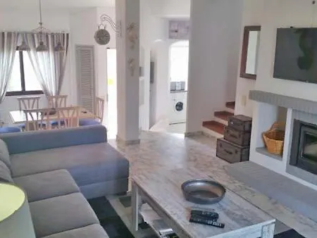 Sleeps 6 Air Con Wifi T607859 *